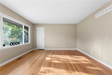 9000 E 84th St, Raytown, MO 64138 - photo 6