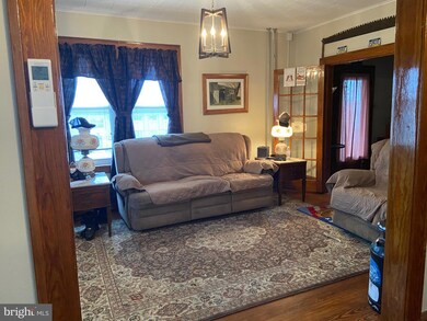 220 Lewis St, Tamaqua, PA 18252 - photo 2