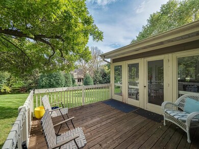 2711 Bent Tree Cir, Hopkins, MN 55305 - photo 6