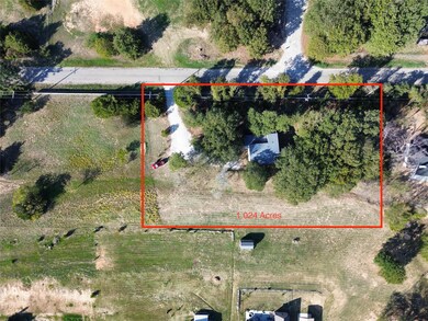 1405 Jay Bird Rd, Springtown, TX 76082 - photo 2