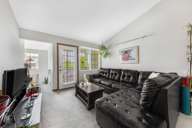 1453 Mcclure Rd unit 211, Aurora, IL 60505 - photo 2