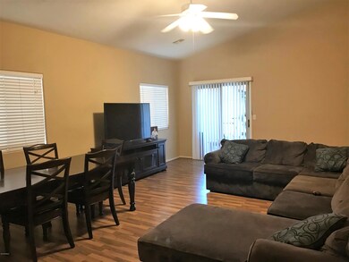 Baltimore_Family room