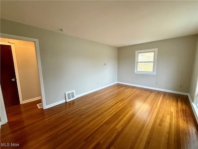 1055 Whittier Ave, Akron, OH 44320 - photo 2