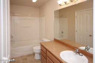[photo 1183512] Master Bath