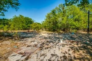 801 J e Woody Rd, Springtown, TX 76082 - photo 4