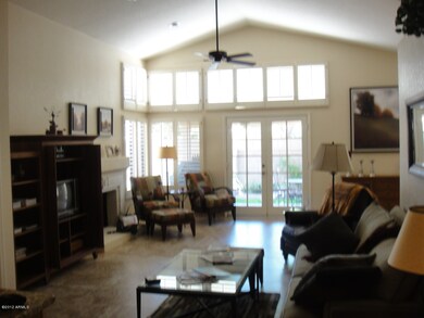 SUPERB GREAT ROOM!