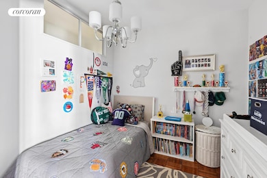 Plaza 400 unit 17F, New York, NY 10022 - photo 5