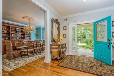 008-Foyer-1871349-medium