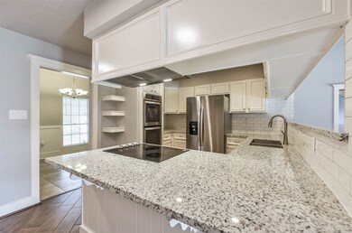 506 W Castle Harbour Dr, Friendswood, TX 77546 - photo 4