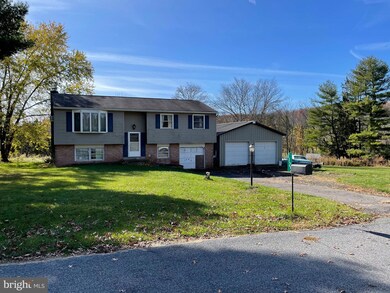 2125 Lantern Ln, East Greenville, PA 18041 - photo 4