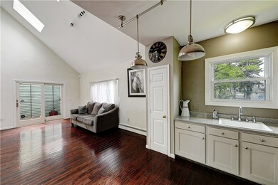 23 Knowles St, Providence, RI 02906 - photo 7
