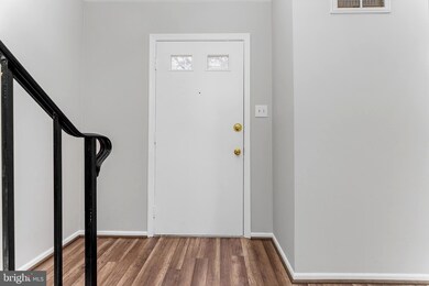 9406 Abingdon Ct, Manassas, VA 20109 - photo 3