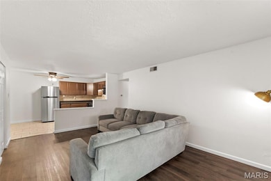 2804 Blackforest Dr unit A, Saint Louis, MO 63129 - photo 6