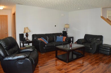 FAMILY ROOM 4
