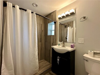 29 Ann St unit 3, Newport, RI 02840 - photo 6