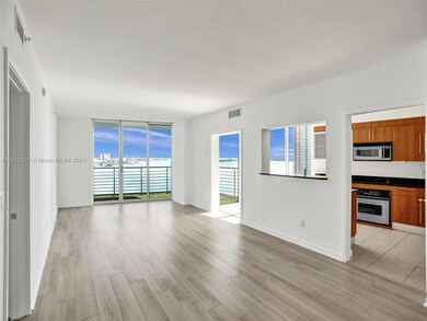 One Miami East Tower unit 2109, Unincorporated Dade County, FL 33131 - photo 2