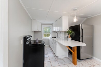 370 Old Market St unit 2, Warren, RI 02885 - photo 5