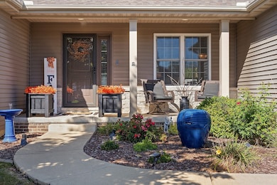 406 Raef Rd, Downs, IL 61736 - photo 4