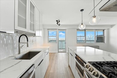 The Versailles unit 15B, West New York, NJ 07093 - photo 2