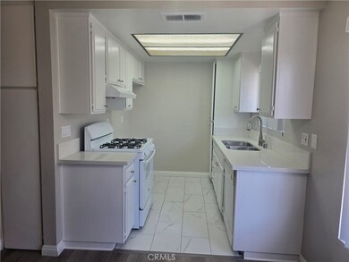 121 Wiseman Way unit B, Upland, CA 91786 - photo 7