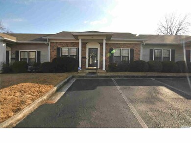 Enjoy maintenance free living in this spacious 2 bedroom condo.