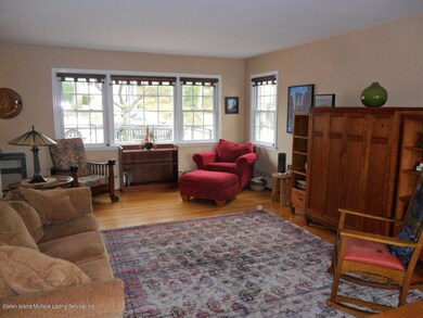 90 Highland Ave, Staten Island, NY 10301 - photo 6