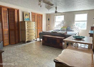 Bedroom 1 - Master Bedroom