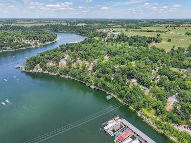 207 S Homestead Lane