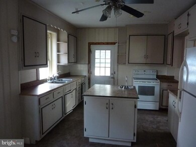 2924 E Lincoln Hwy, Lancaster, PA 17602 - photo 5