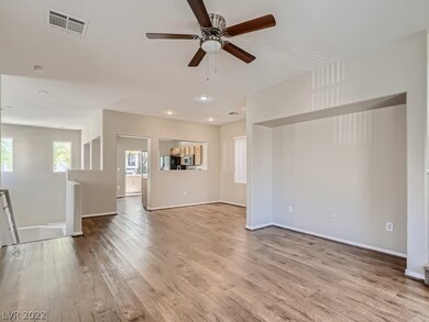 Check out your living room with media niche'