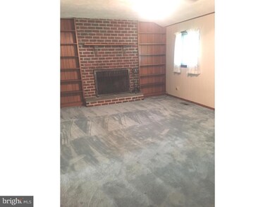 415 Sir Galahad Dr, Brookhaven, PA 19015 - photo 5