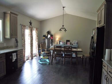 Kitchen eating area