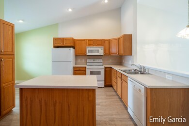 11513 N Lake Dr, Holland, MI-7
