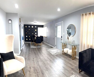 8001 N Elmore St, Niles, IL 60714 - photo 7