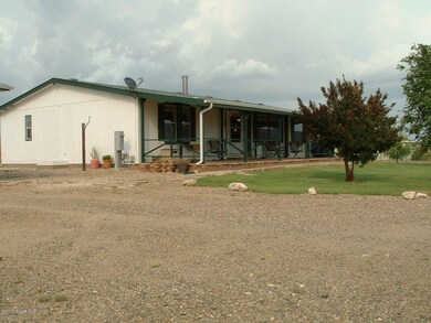 120 W Lunar Way, Paulden, AZ 86334 - photo 2