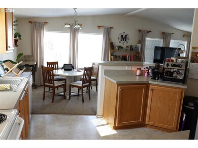 709 Railroad Ave, Prairie City, OR 97869 - photo 5