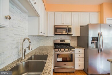 13503 Avonmore Dr, Herndon, VA 20171 - photo 5