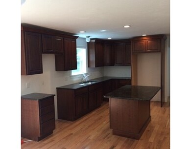 701 Salisbury St, Worcester, MA 01609 - photo 3