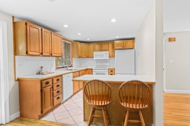 276 Woodland Dr, Hanover, MA 02339 - photo 5