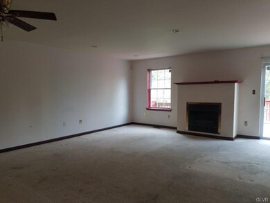 17 Jazz Cir, Whitehall, PA 18052 - photo 3