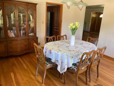 686 E Cooke Rd, Columbus, OH 43214 - photo 6