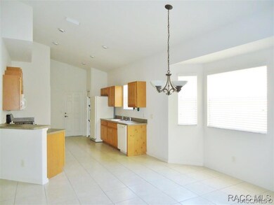 Dining & Kitchen