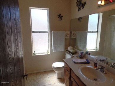 6534 E Jensen St 006