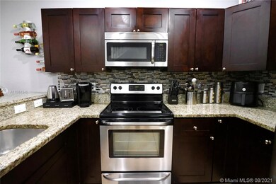 2407 NW 31st Ct, Oakland Park, FL 33309 - photo 4