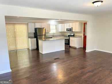 5435 Winstead Ct, Atlanta, GA 30349 - photo 2