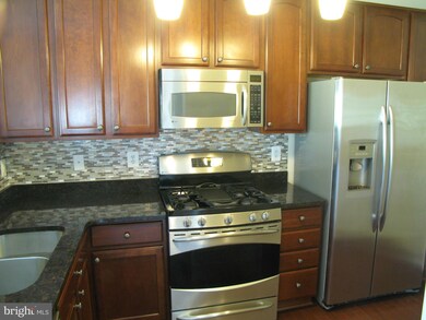 2803 Chinkapin Oak Ln unit 218, Woodbridge, VA 22191 - photo 4