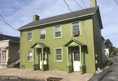 329 Washington St, Chambersburg, PA 17201 - photo 2
