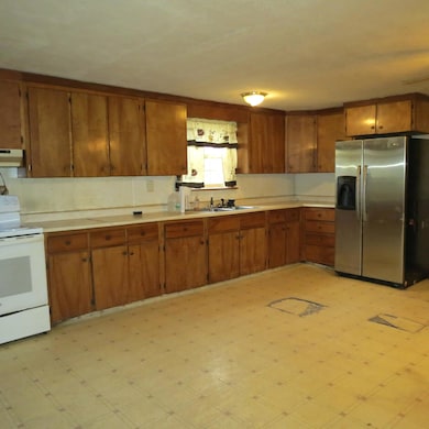 427 Wall St, Port Jefferson, OH 45360 - photo 6