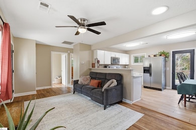 825 Railroad St, Pickens, SC 29671 - photo 5