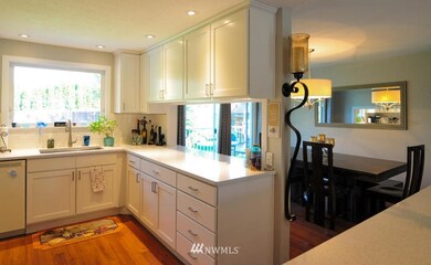 613 15th St NE, East Wenatchee, WA 98802 - photo 3